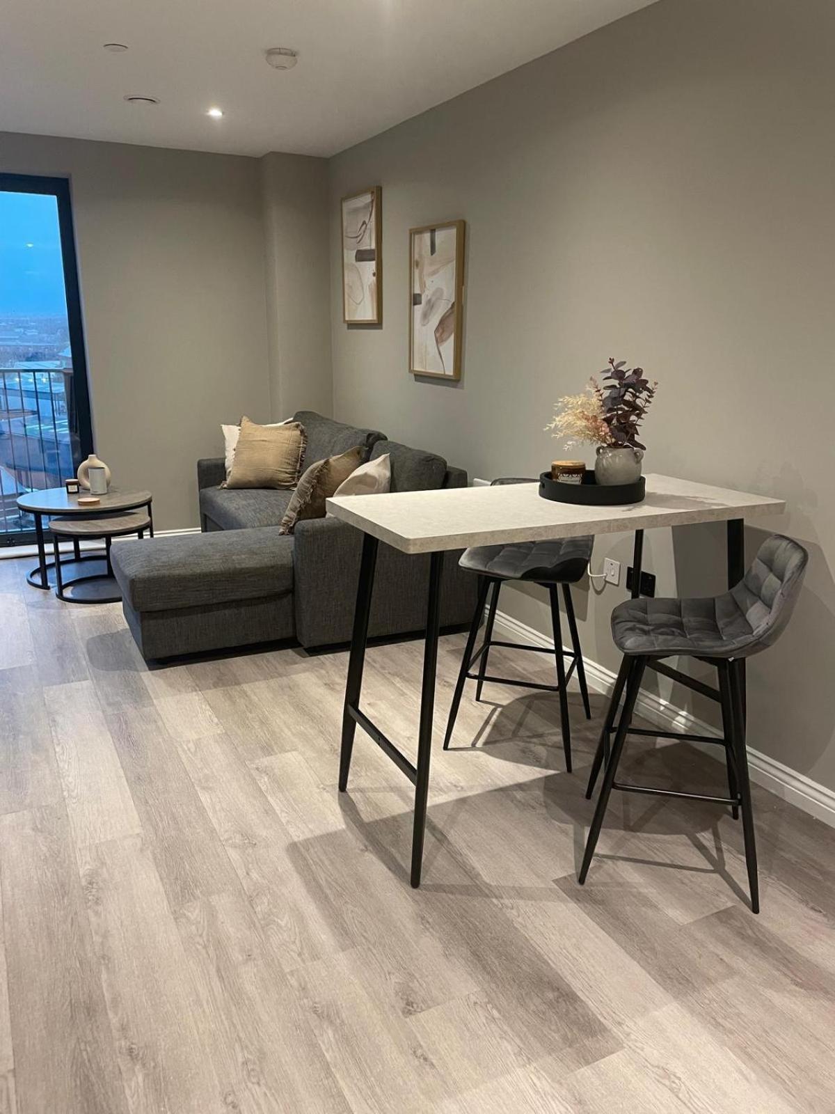 Superior 1 Bed Apartment By Leeds Train Staiton Buitenkant foto