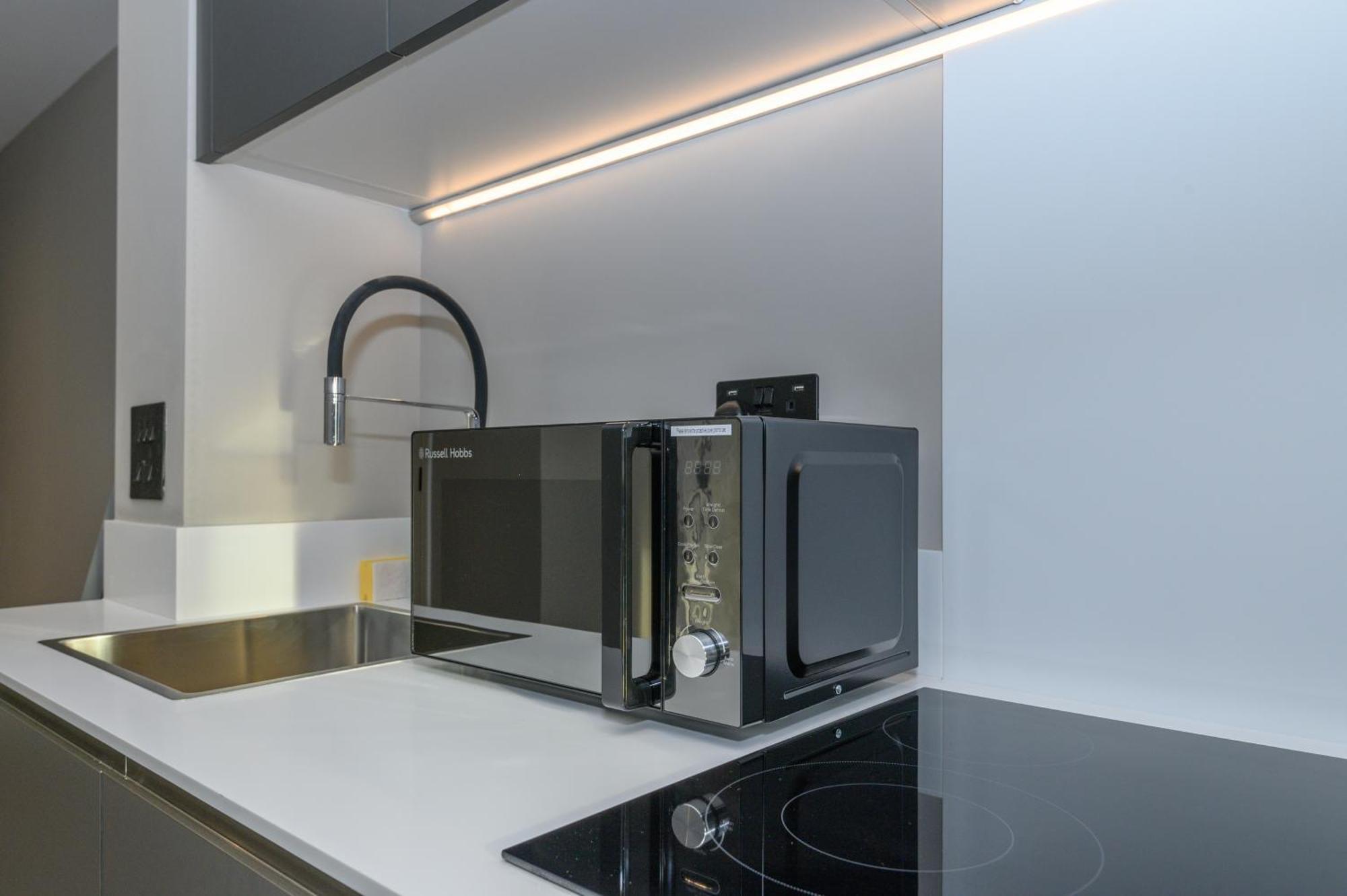 Superior 1 Bed Apartment By Leeds Train Staiton Buitenkant foto