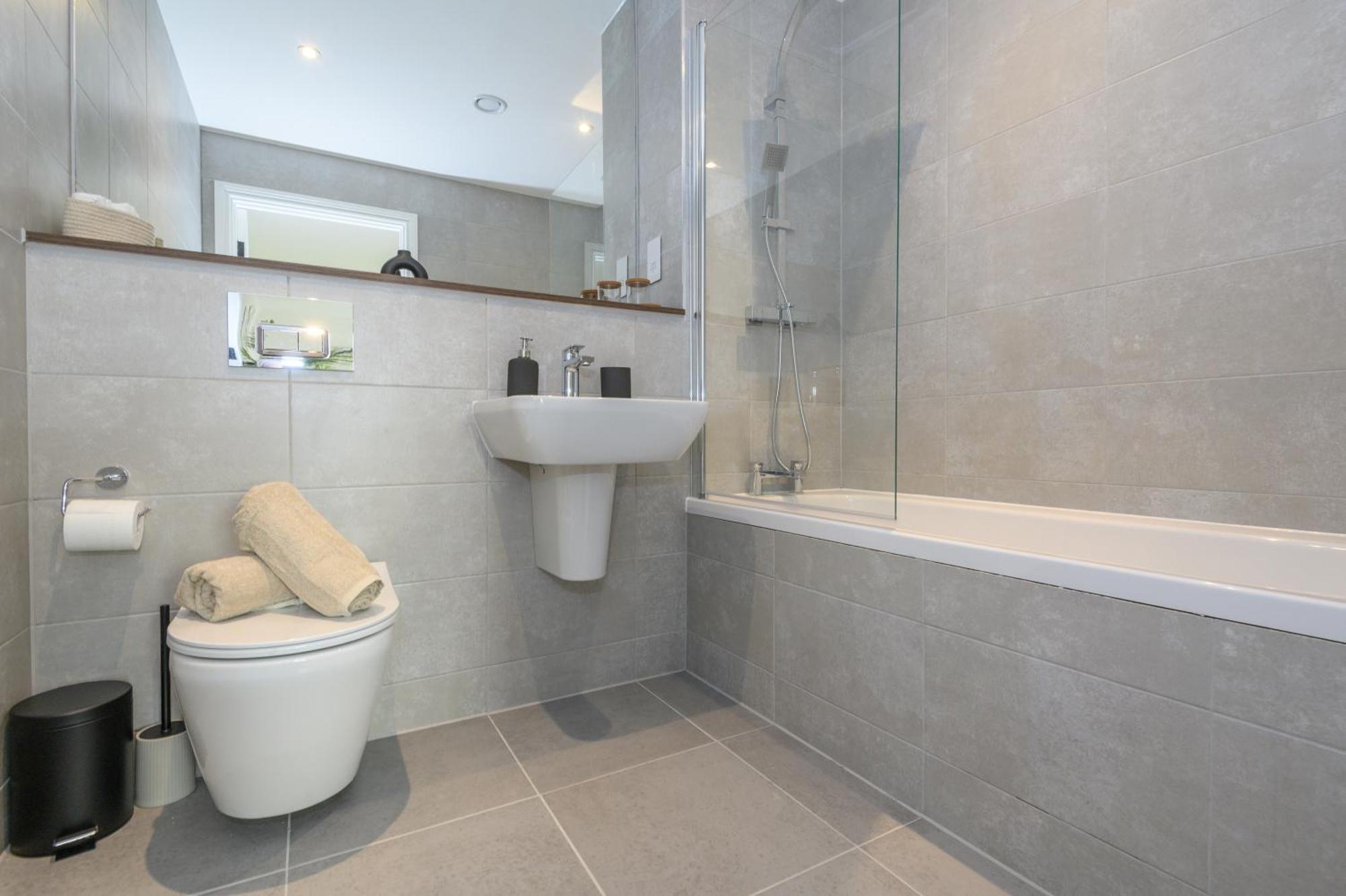 Superior 1 Bed Apartment By Leeds Train Staiton Buitenkant foto